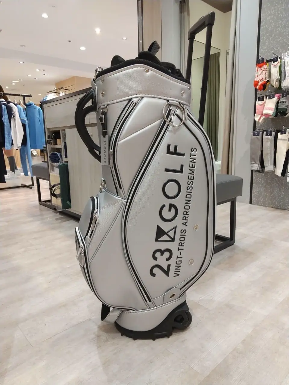 23区GOLF スタッフ コーディネート画像