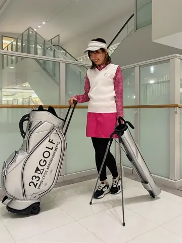 23区GOLF 草野 コーディネート画像