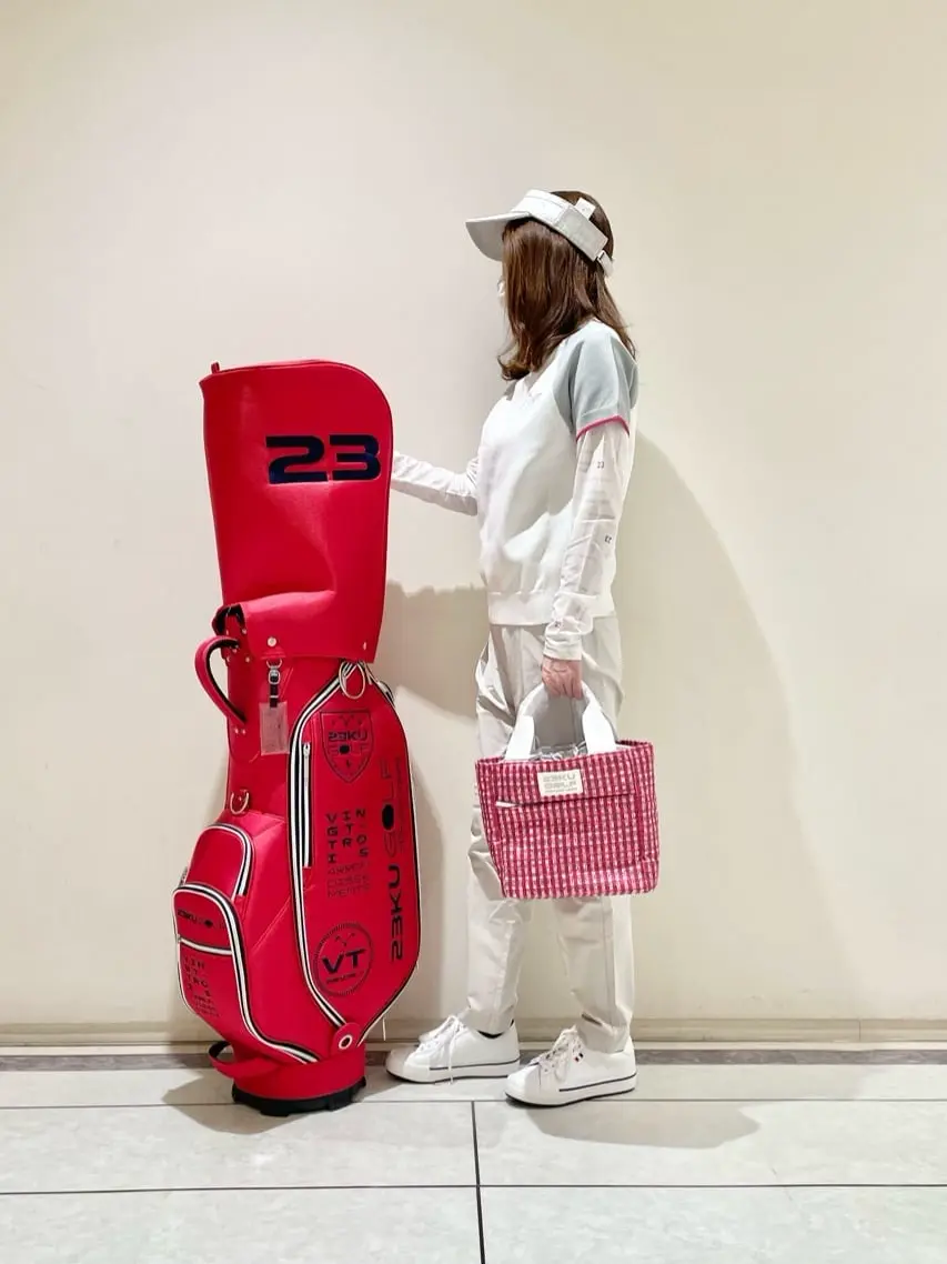 23区GOLF 松山 コーディネート画像