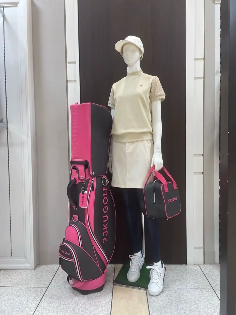 23区GOLF 藤田 コーディネート画像