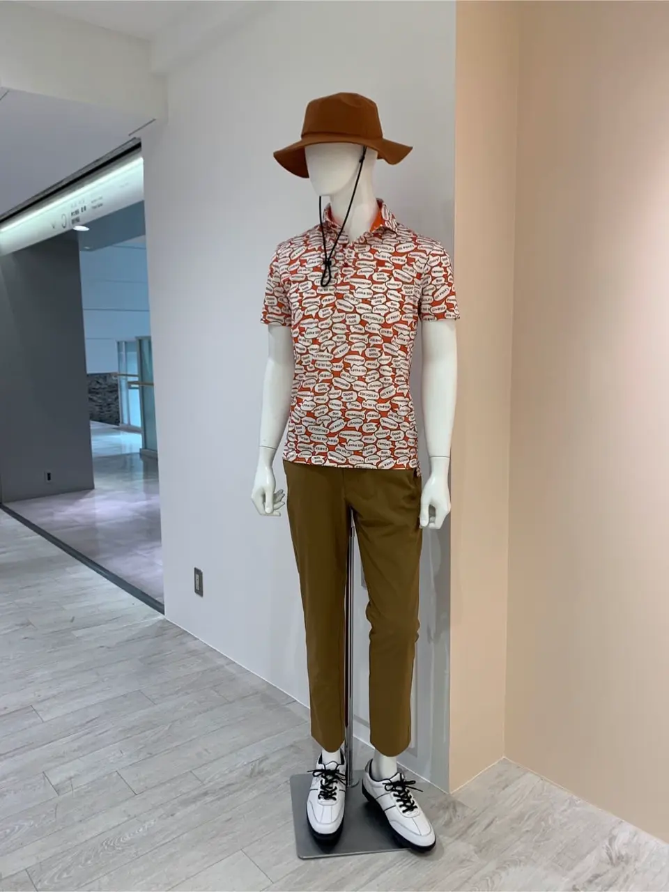 23区GOLF 松屋スタッフ コーディネート画像