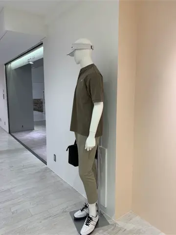 23区GOLF 松屋スタッフ コーディネート画像