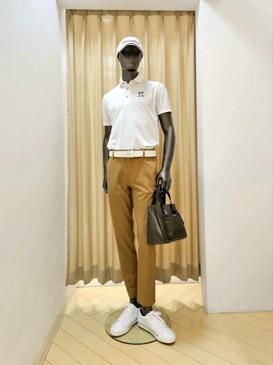 23区GOLF 堀江 コーディネート画像