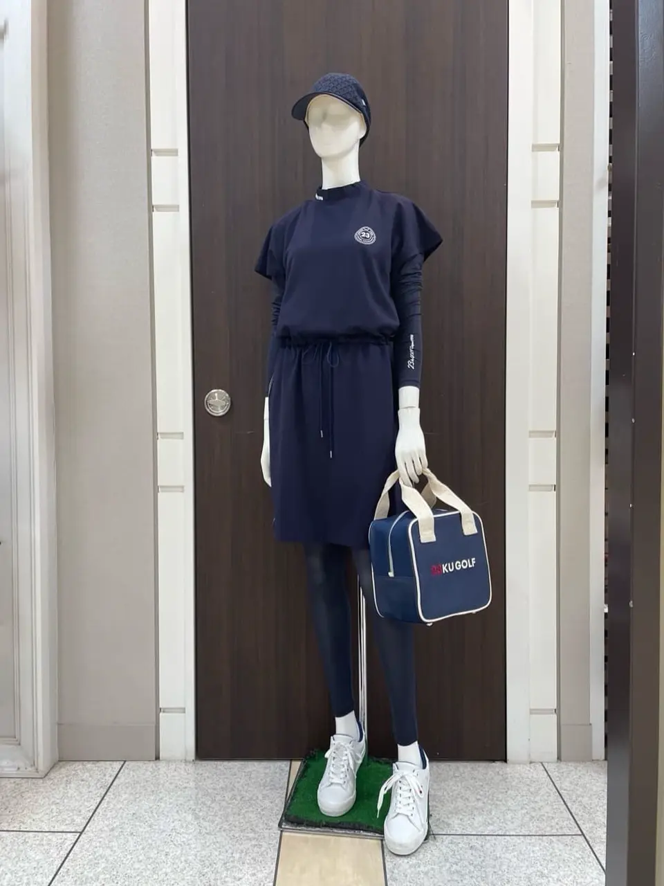 23区GOLF 藤田 コーディネート画像