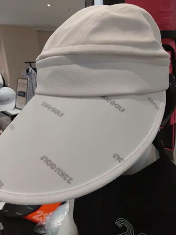 23区GOLF スタッフ コーディネート画像