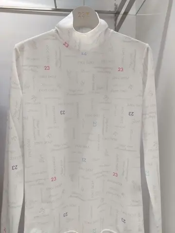 23区GOLF スタッフ コーディネート画像