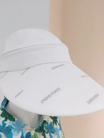 23区GOLF スタッフ コーディネート画像