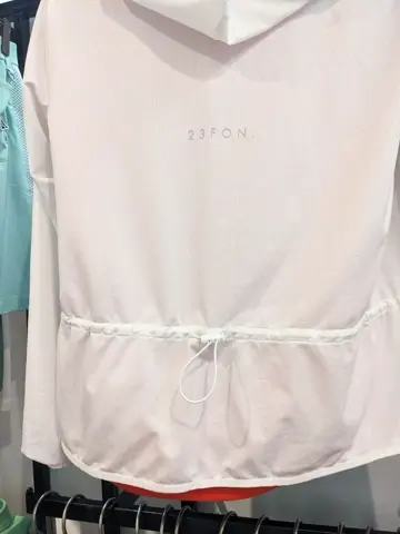 23区GOLF 市川真理子 コーディネート画像