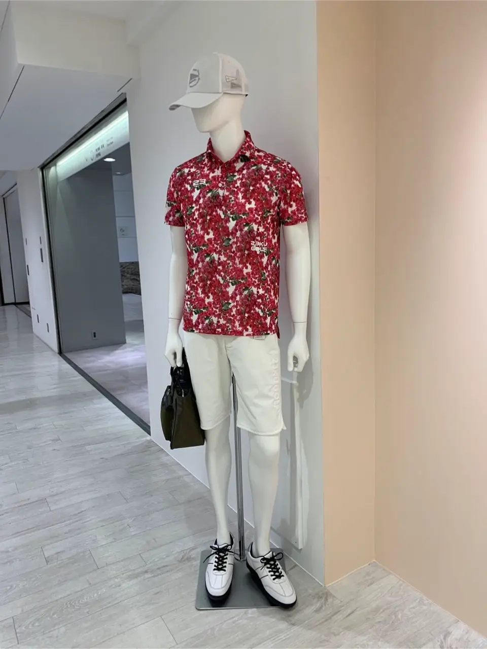 23区GOLF 松屋スタッフ コーディネート画像