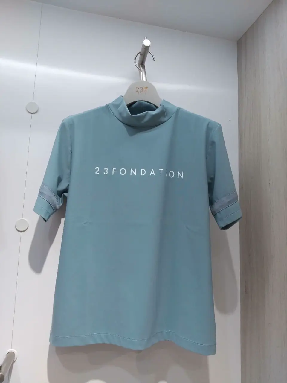 23区GOLF スタッフ コーディネート画像