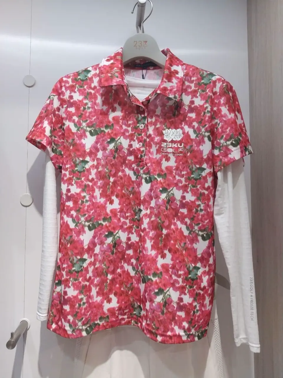 23区GOLF スタッフ コーディネート画像