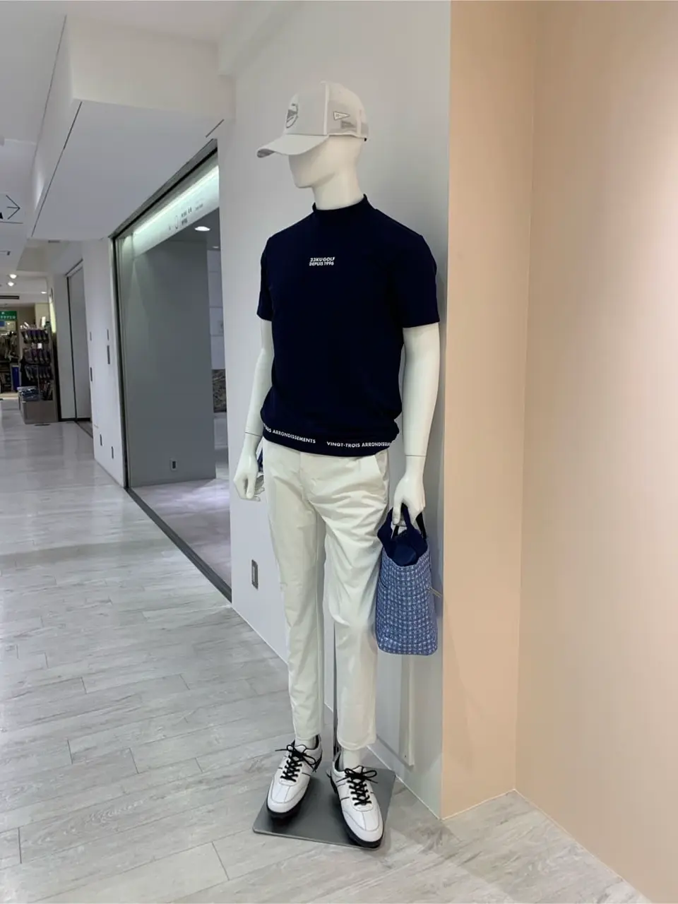 23区GOLF 松屋スタッフ コーディネート画像