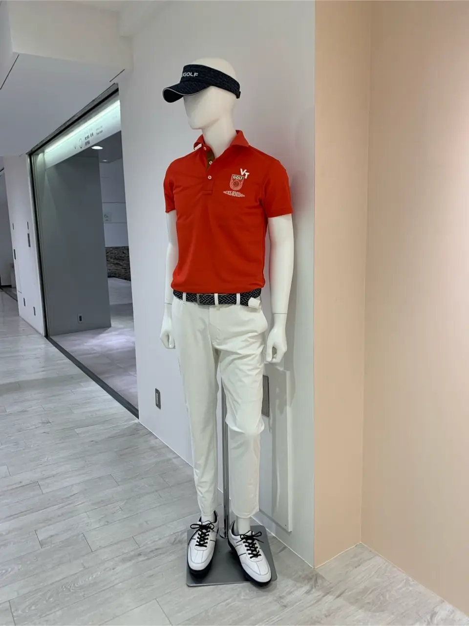 23区GOLF 松屋スタッフ コーディネート画像