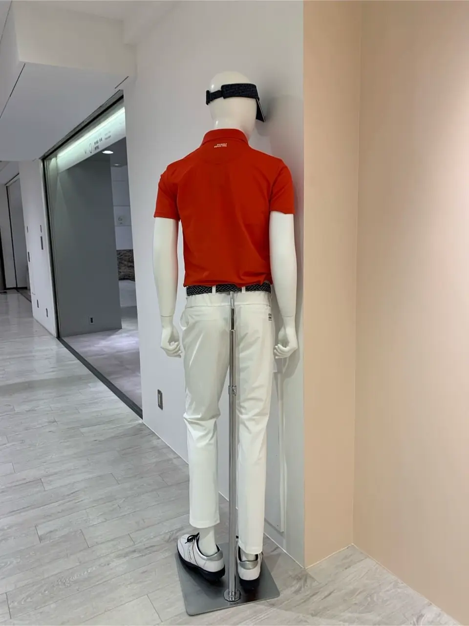 23区GOLF 松屋スタッフ コーディネート画像