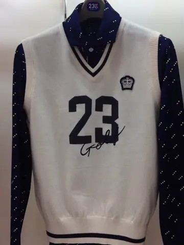 23区GOLF 松屋スタッフ コーディネート画像