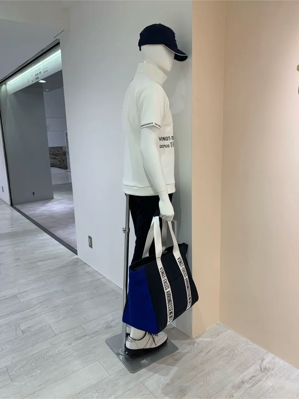 23区GOLF 松屋スタッフ コーディネート画像