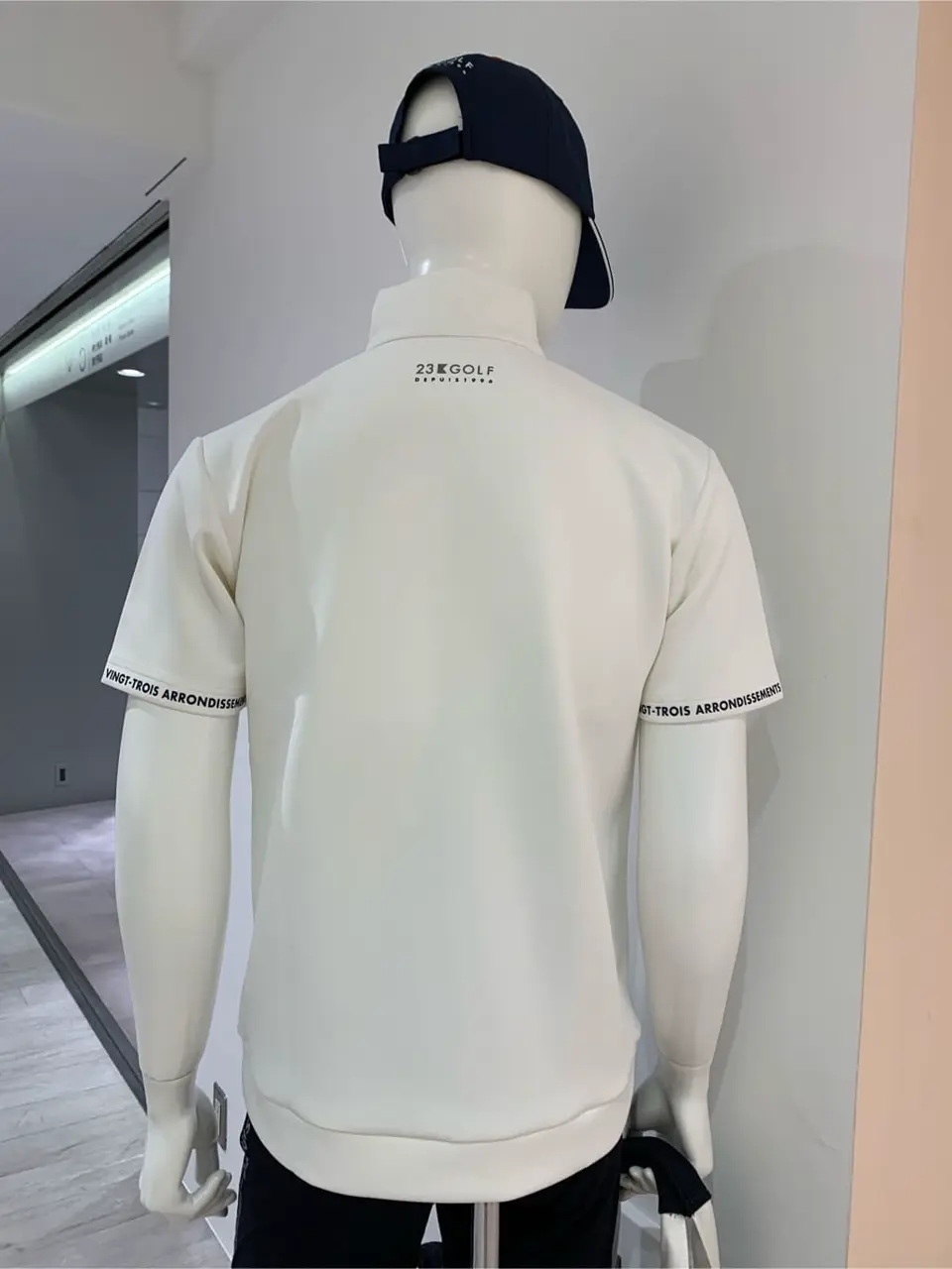 23区GOLF 松屋スタッフ コーディネート画像