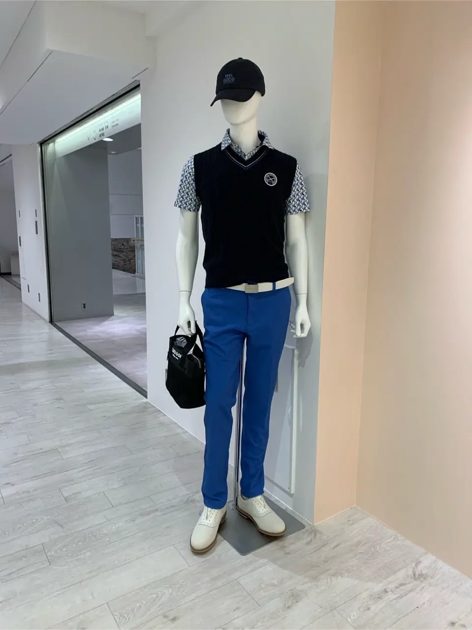 23区GOLF 松屋スタッフ コーディネート画像