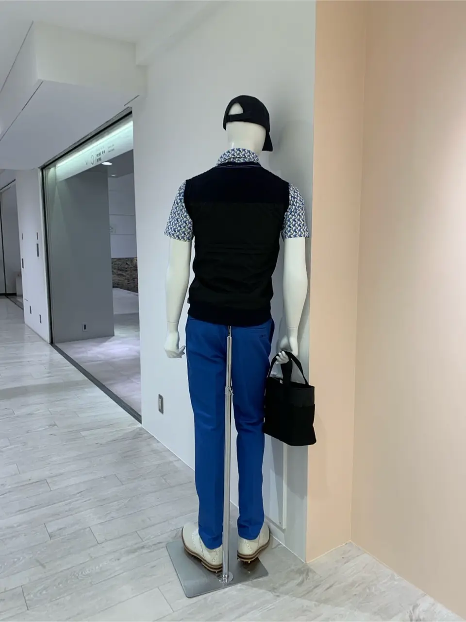 23区GOLF 松屋スタッフ コーディネート画像