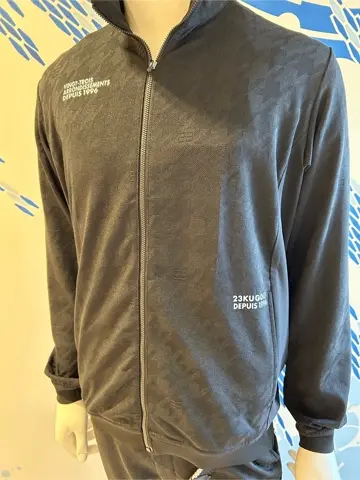 23区GOLF 南 コーディネート画像