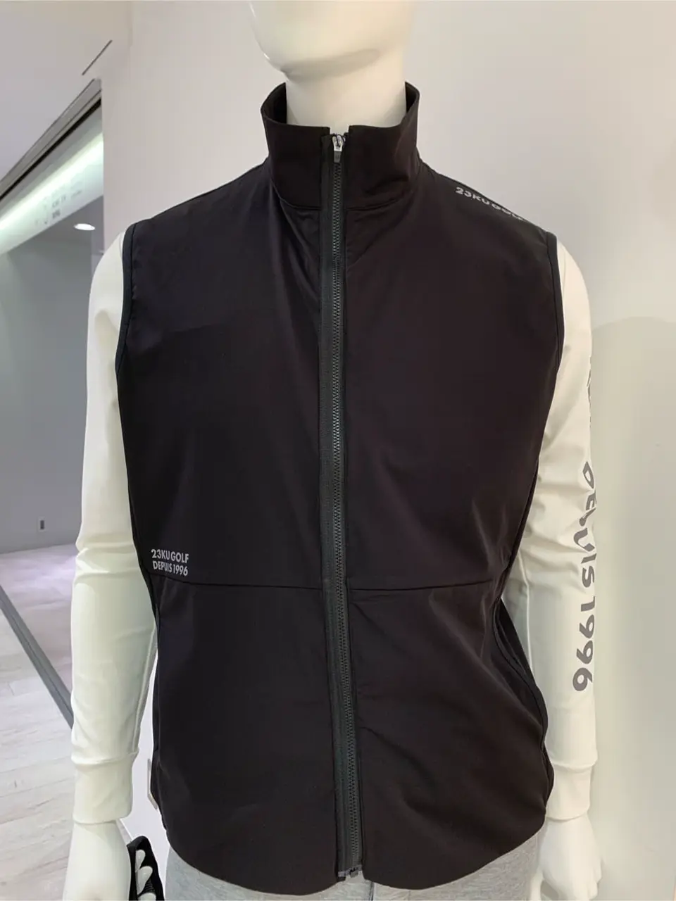 23区GOLF 松屋スタッフ コーディネート画像