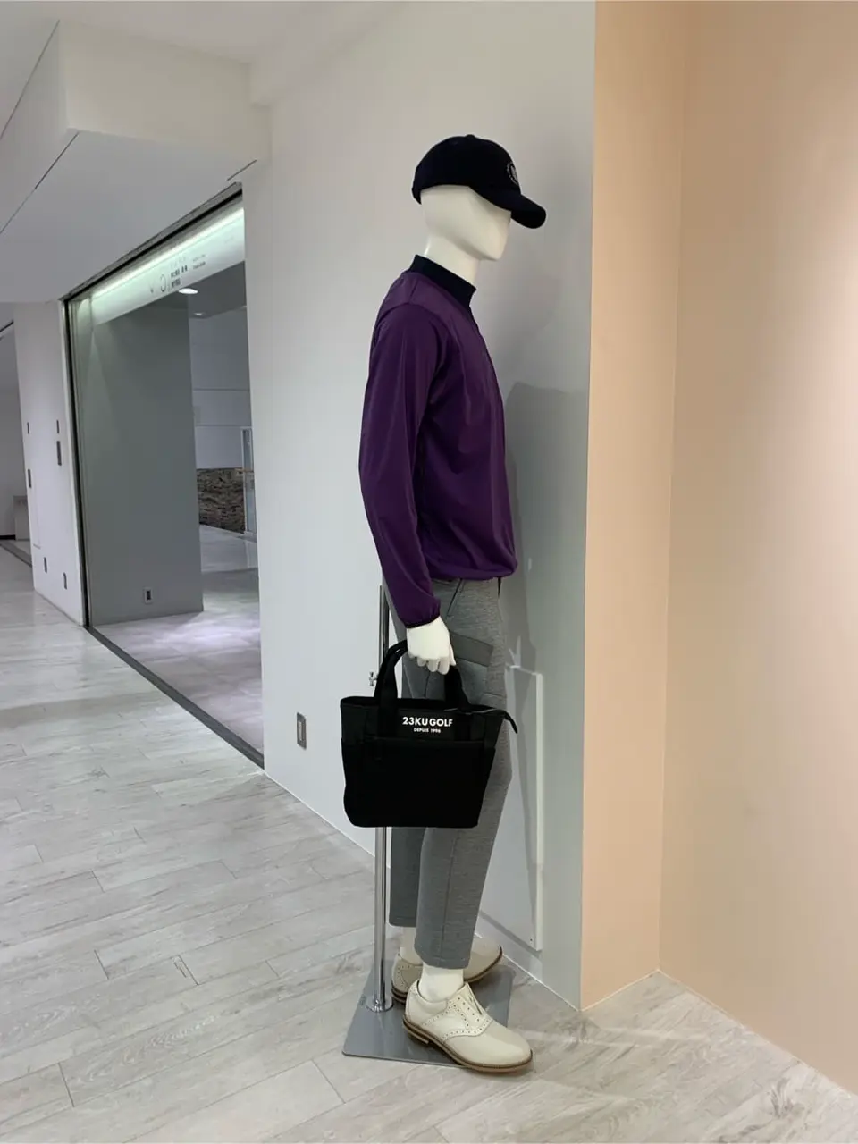 23区GOLF 松屋スタッフ コーディネート画像