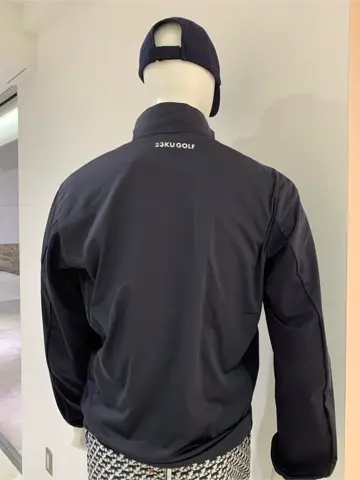 23区GOLF 松屋スタッフ コーディネート画像