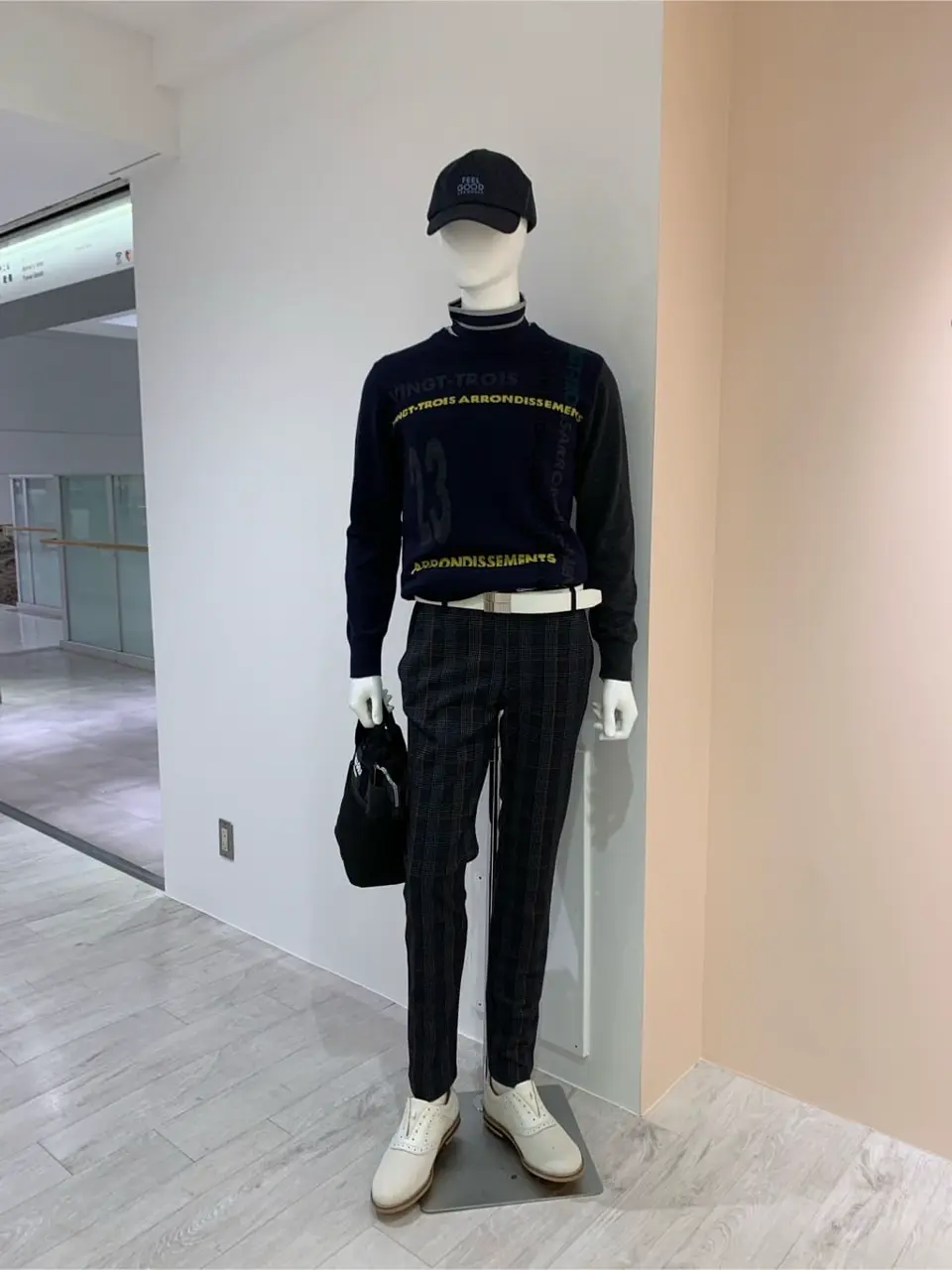 23区GOLF 松屋スタッフ コーディネート画像