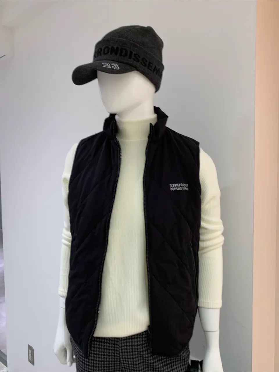 23区GOLF 松屋スタッフ コーディネート画像