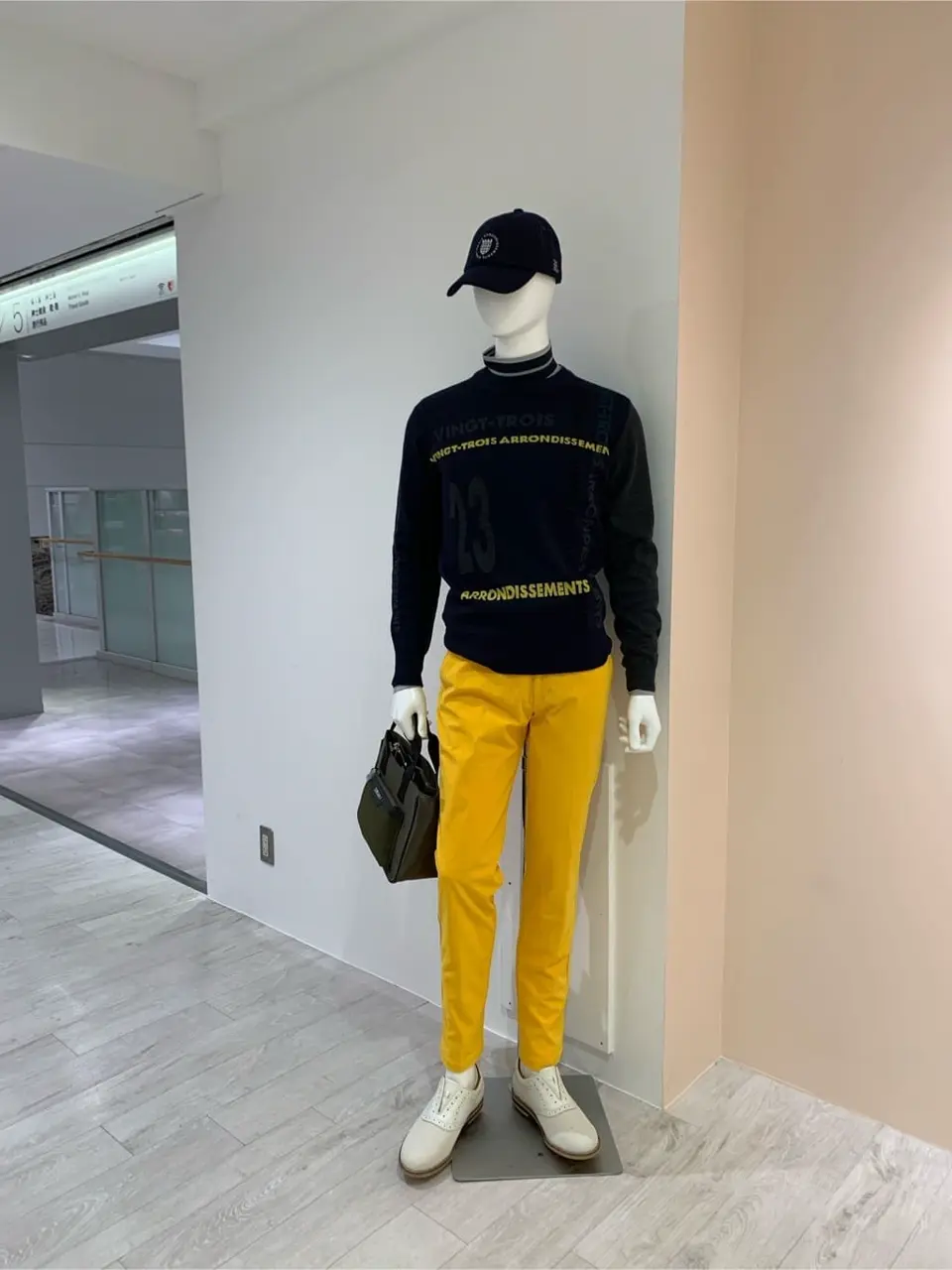 23区GOLF 松屋スタッフ コーディネート画像