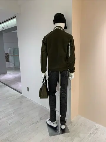 23区GOLF 松屋スタッフ コーディネート画像