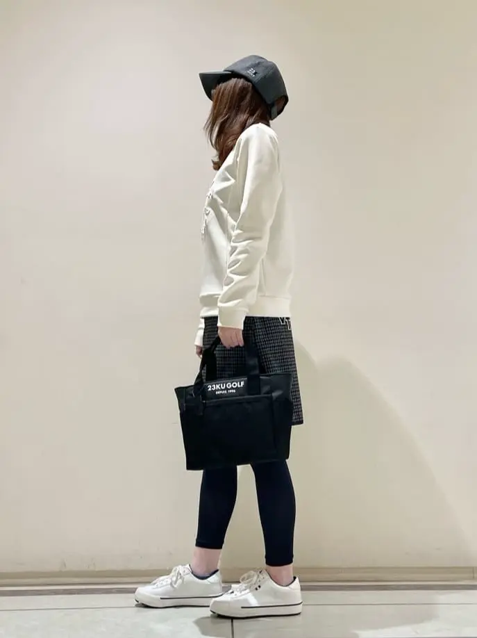 23区GOLF 松山 コーディネート画像