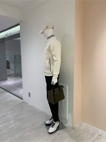 23区GOLF 松屋スタッフ コーディネート画像