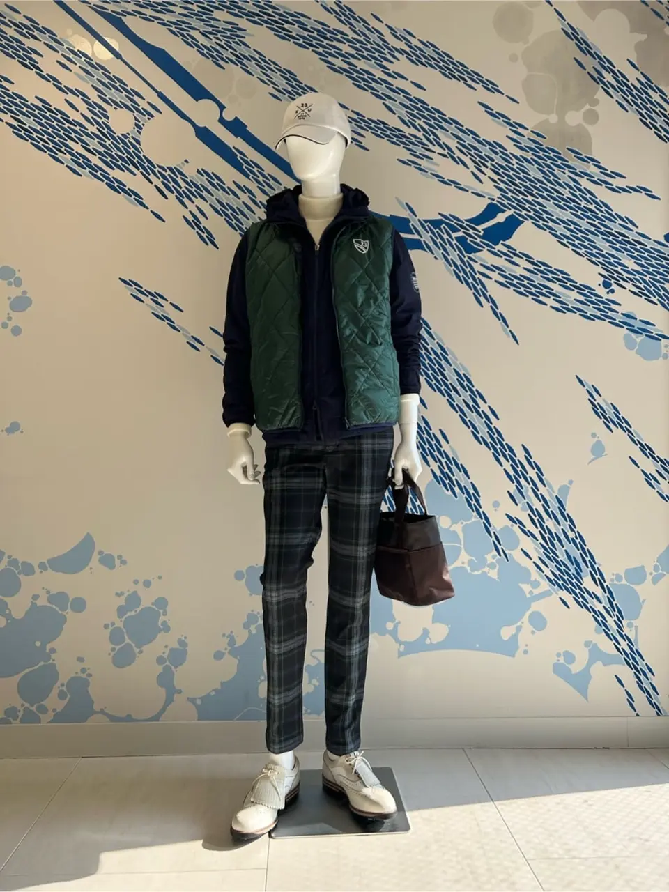 23区GOLF 南 コーディネート画像