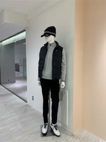 23区GOLF 松屋スタッフ コーディネート画像