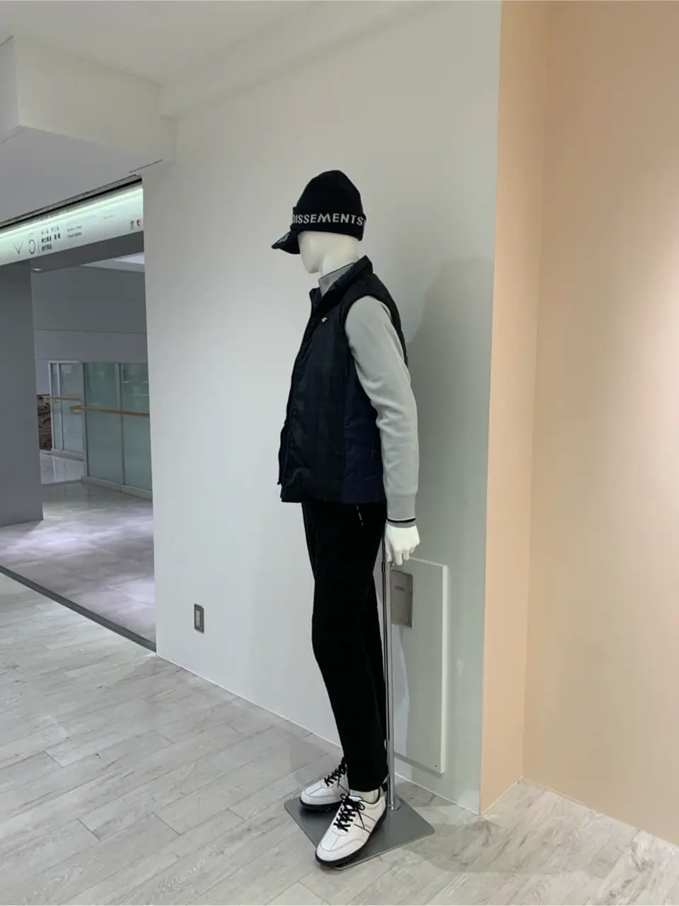 23区GOLF 松屋スタッフ コーディネート画像