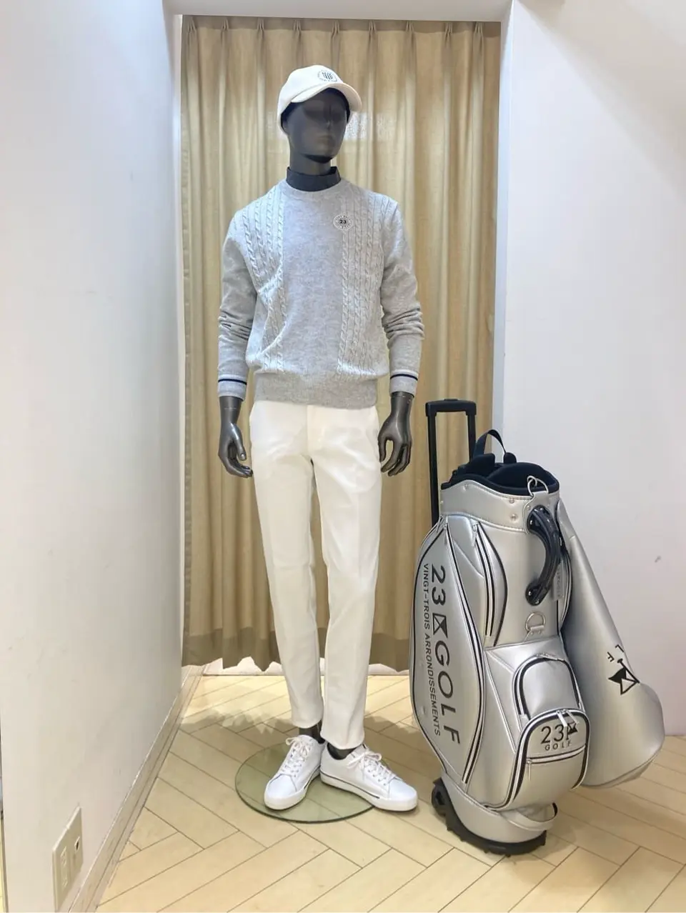 23区GOLF スタッフ コーディネート画像