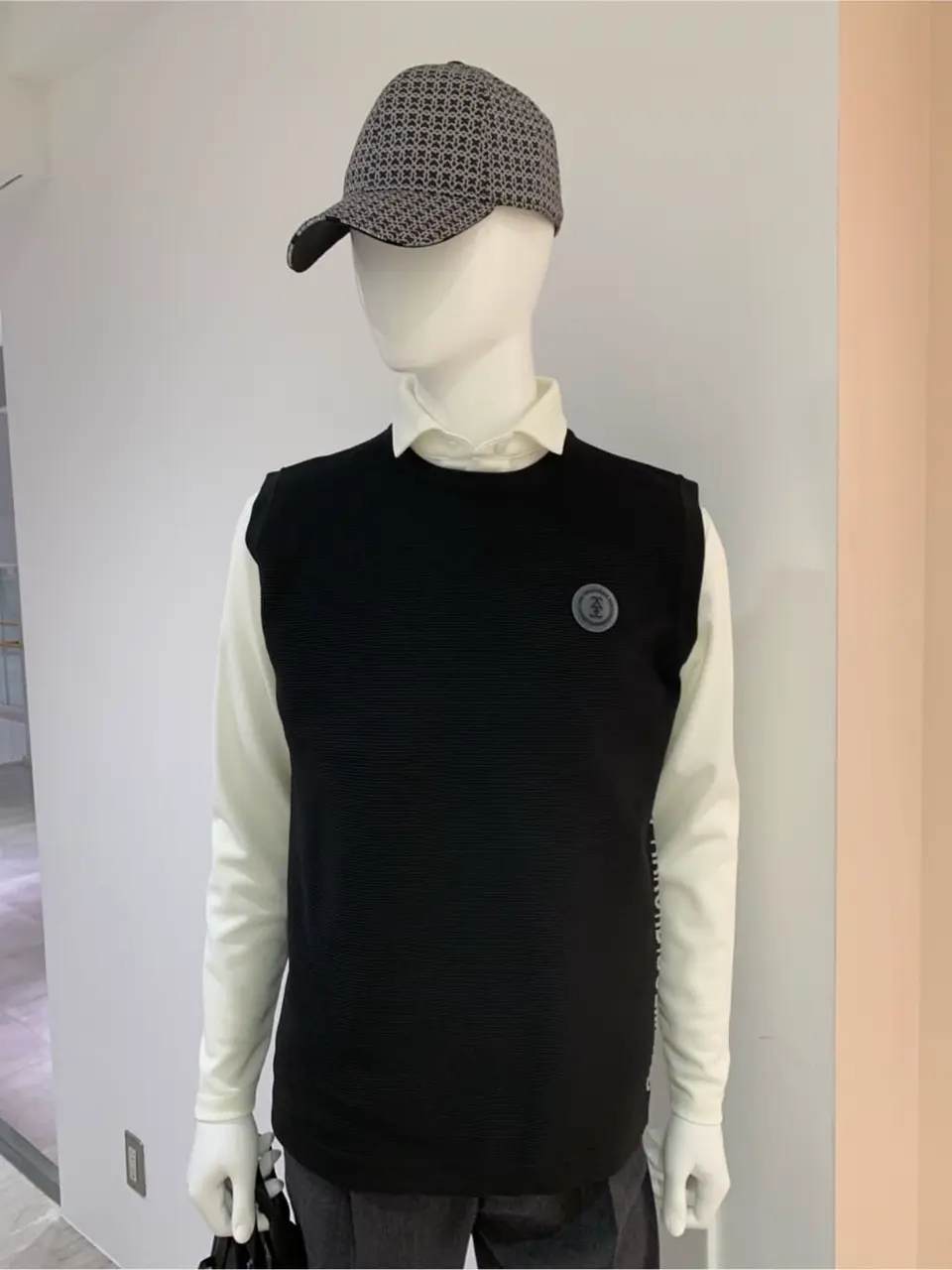 23区GOLF 松屋スタッフ コーディネート画像