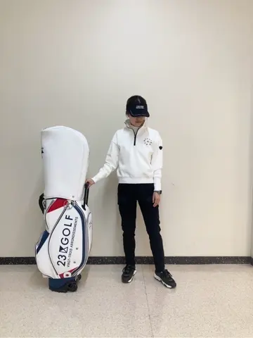 23区GOLF 久米 コーディネート画像