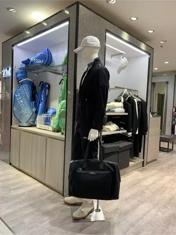 23区GOLF 松屋スタッフ コーディネート画像