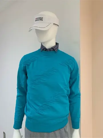 23区GOLF 松屋スタッフ コーディネート画像