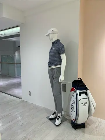 23区GOLF 松屋スタッフ コーディネート画像
