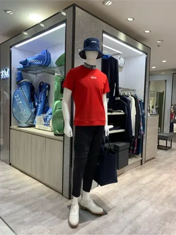 23区GOLF 松屋スタッフ コーディネート画像