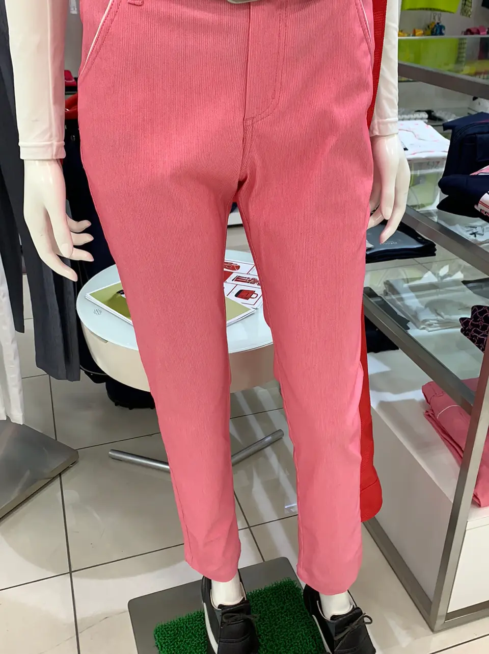 23区GOLF 松屋スタッフ コーディネート画像