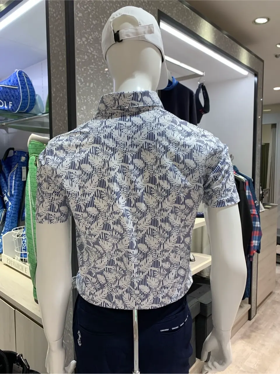 23区GOLF 松屋スタッフ コーディネート画像