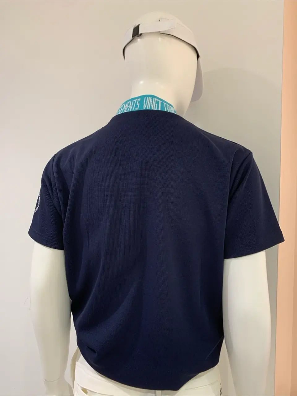 23区GOLF 松屋スタッフ コーディネート画像