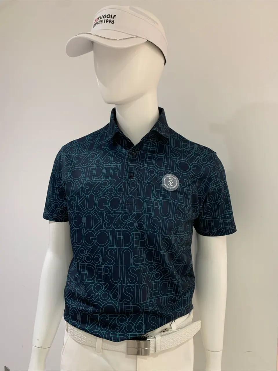 23区GOLF 松屋スタッフ コーディネート画像