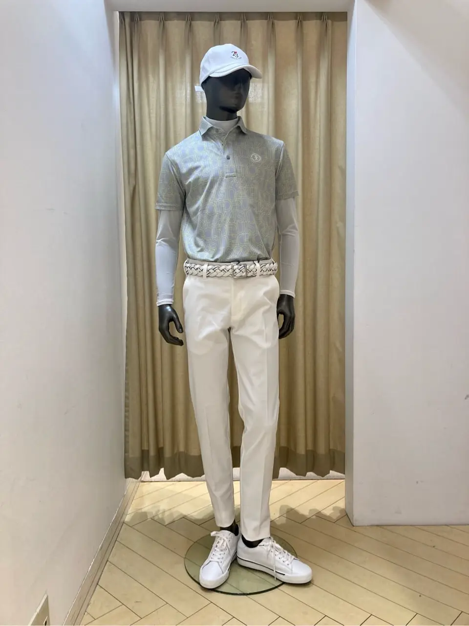 23区GOLF スタッフ コーディネート画像