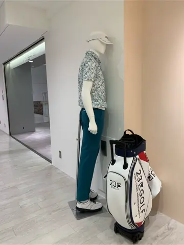 23区GOLF 松屋スタッフ コーディネート画像