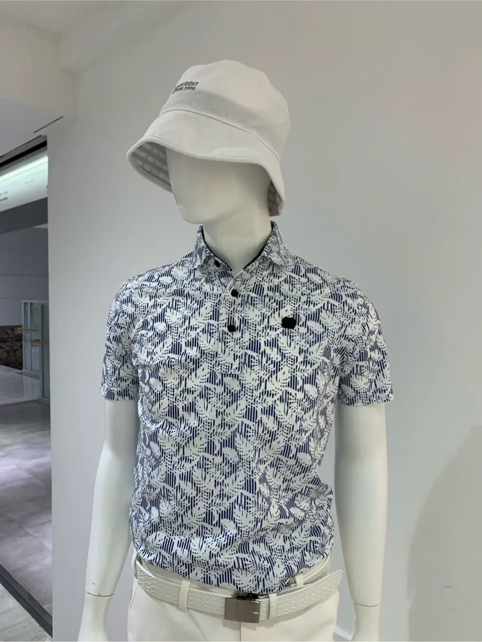 23区GOLF 松屋スタッフ コーディネート画像